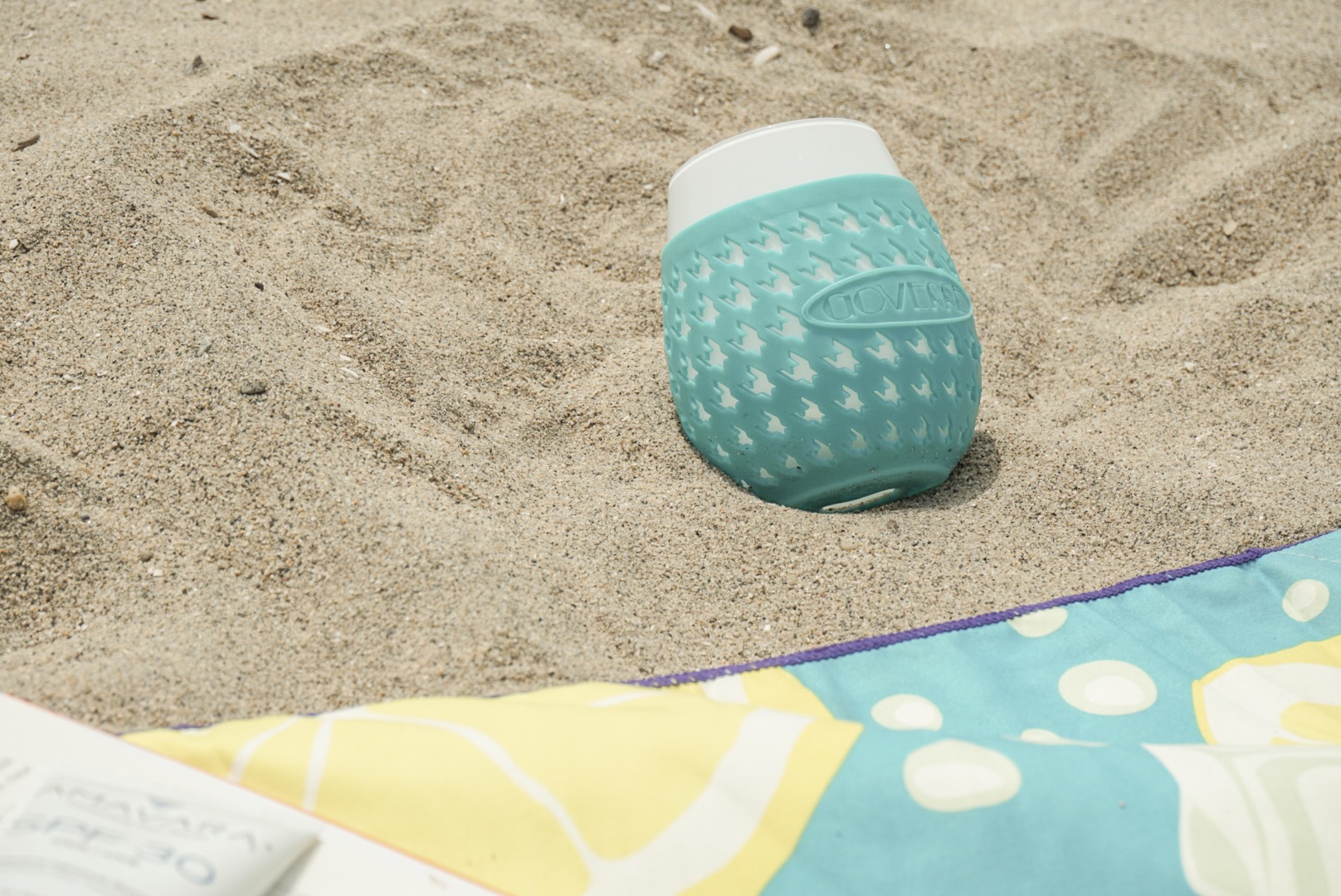 top-beach-essentials-goverre-wine-cup