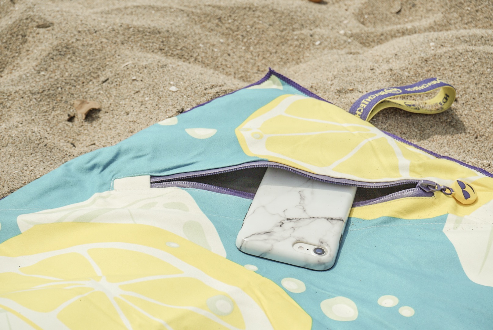 top-beach-essentials-MinxNY-Beach-towel